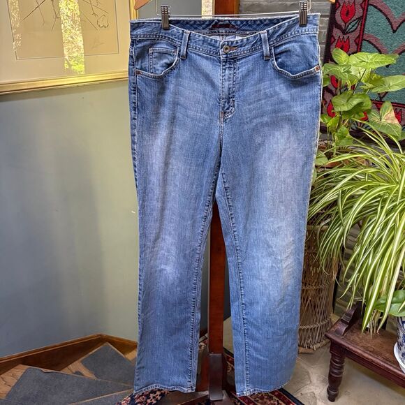 Y2K Eddie Bauer Bootleg Jeans, Vintage Wash, Mid-Rise, 33” Inseam, Size 12L - Picture 2 of 9